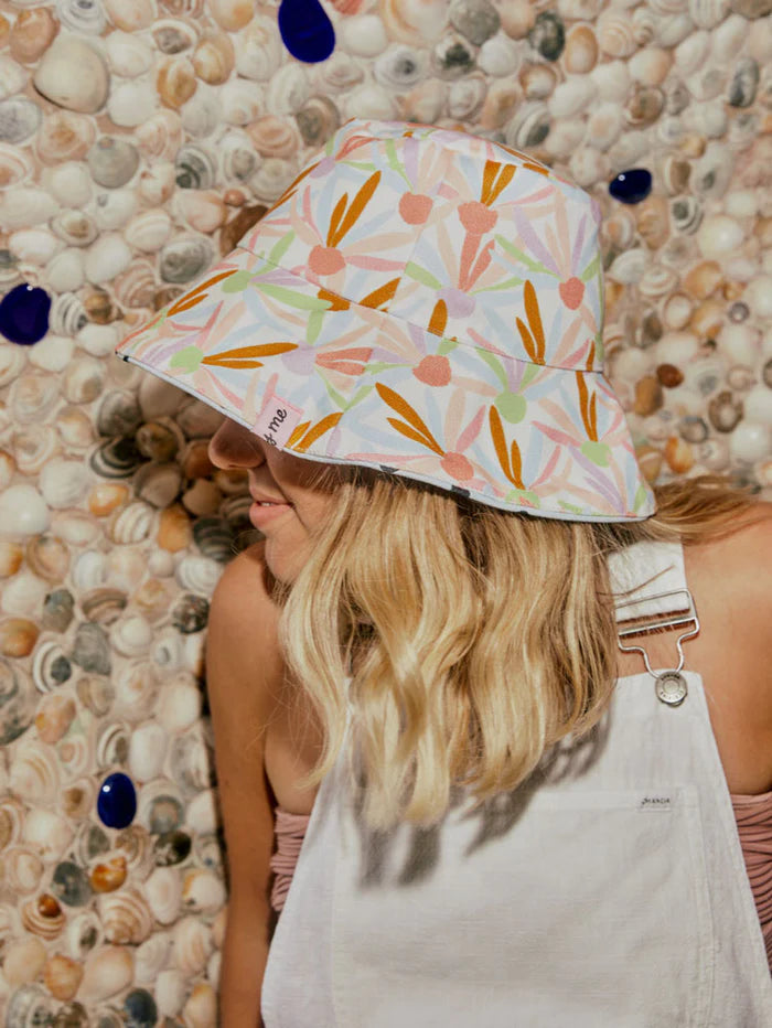 Mosey Me Reversible Bucket Hat - Dot/Fleur