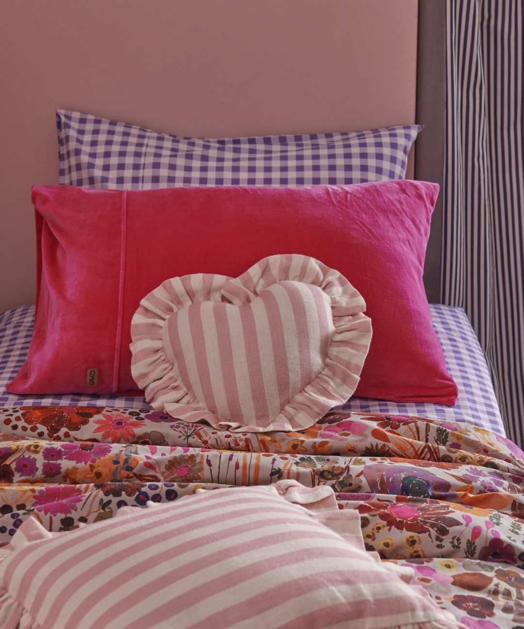 Kip & Co Bubblegum Velvet Pillowcase