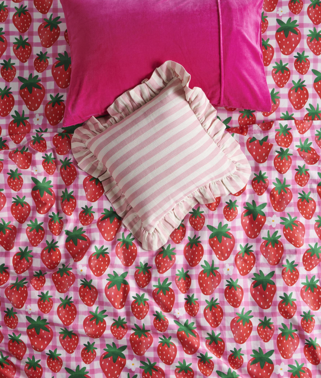 Kip & Co Bubblegum Velvet Pillowcase